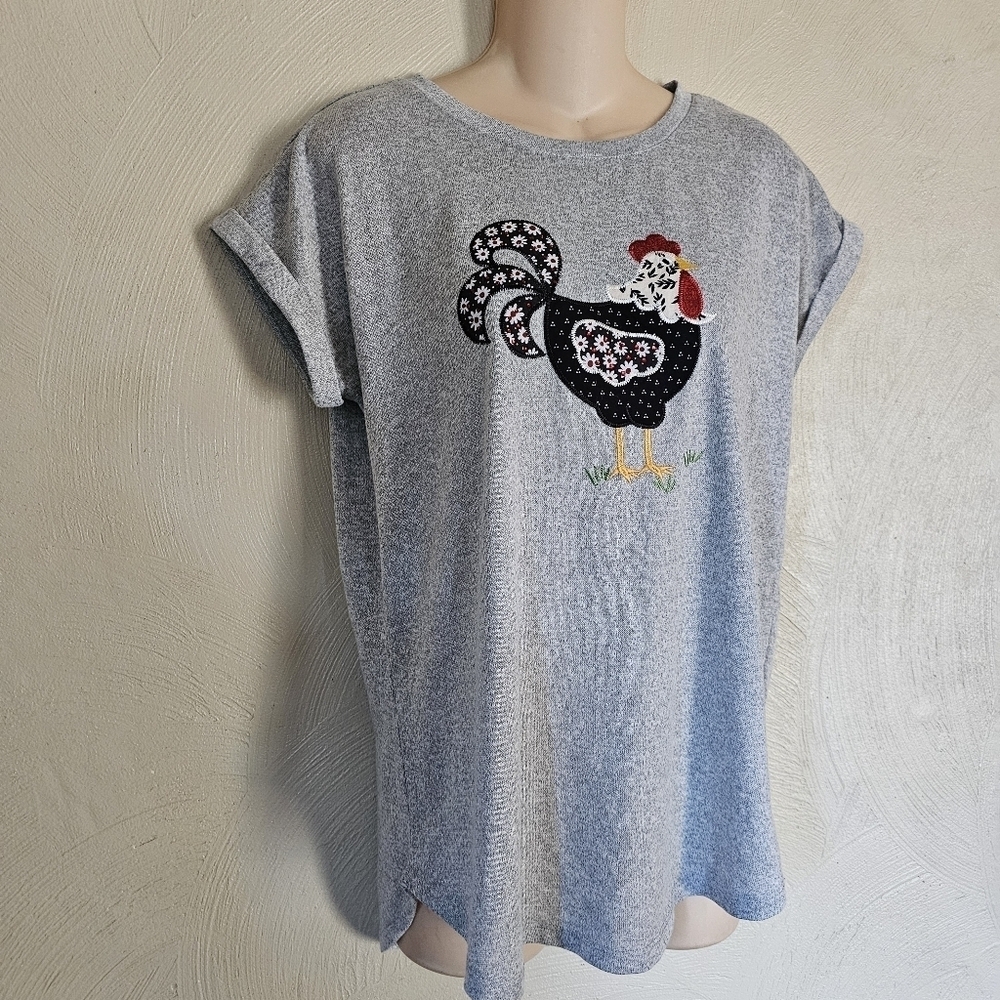 Cactus + Pearl Rooster Applique Gray Tee Size Women's Small - Picture 5 of 10